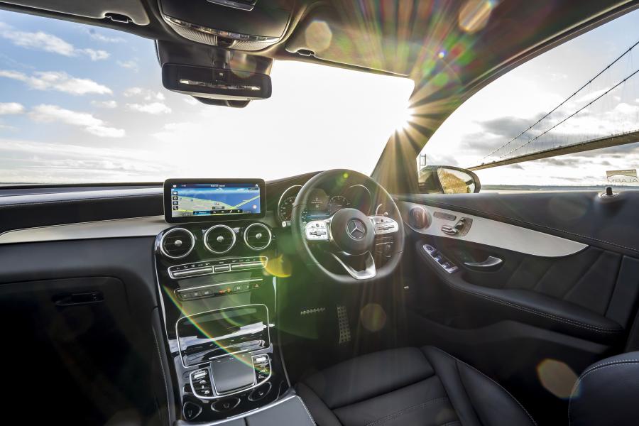 Торпедо Mercedes-AMG GLC43 4Matic Coupe (C253) 2019 года  (UK) (фото 23 из 69)